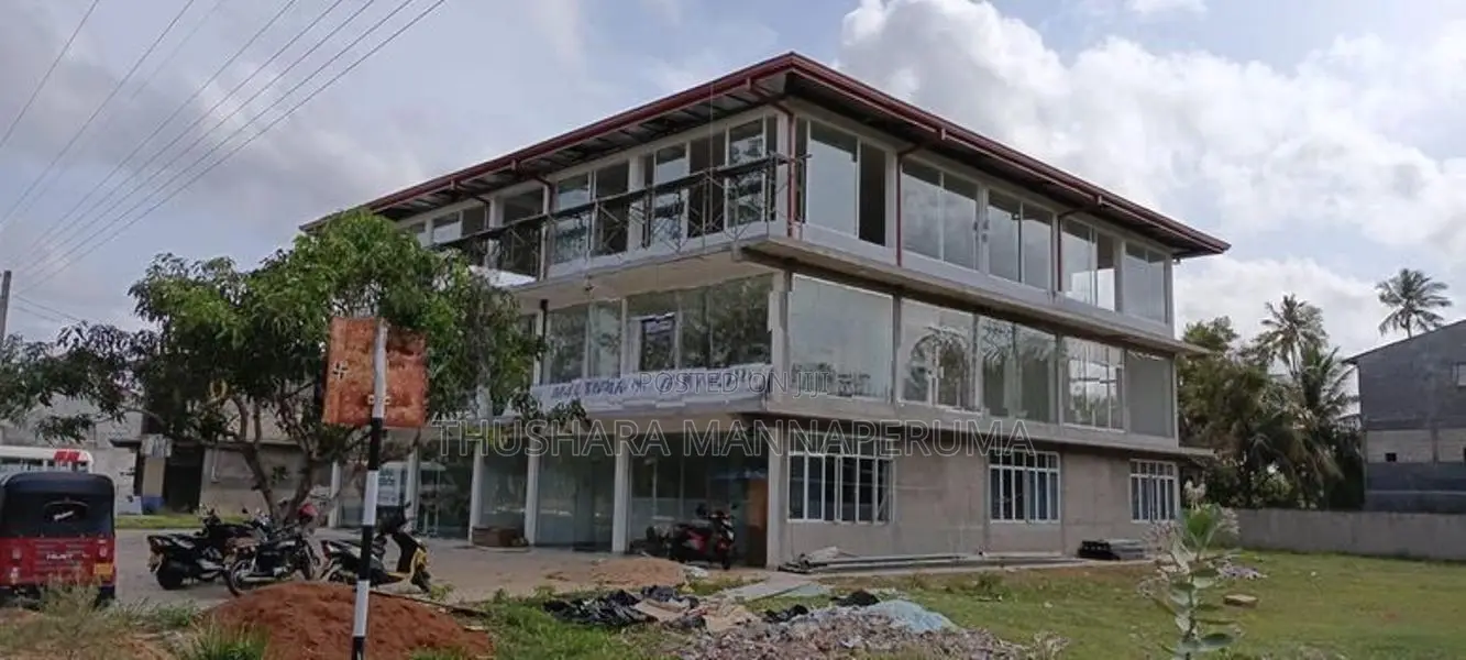 Commercial Building For Rent – Kadigawa Junction, Nikaweratiya