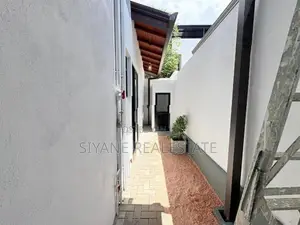 Brand New House for Sale in Athurugiriya