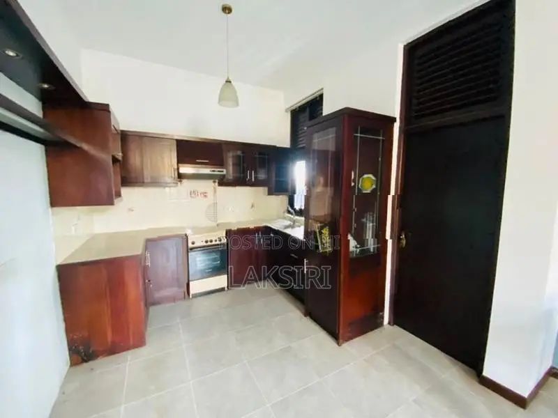 modern 03 store house sale mahragama Udhamulla