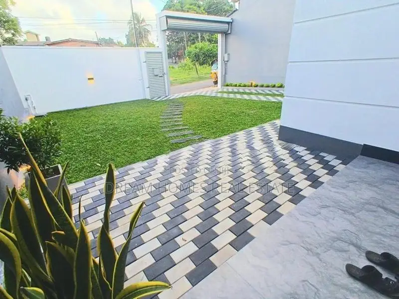Brand New Architecture House for Sale - Piliyandala
