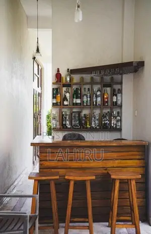 Luxury House with Swimming Pool in Nawala