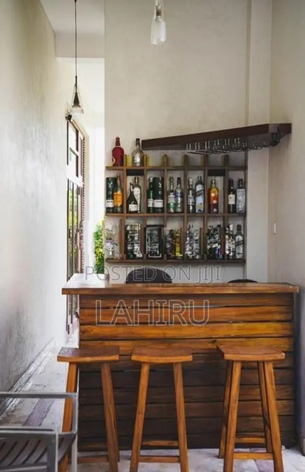 Luxury House with Swimming Pool in Nawala