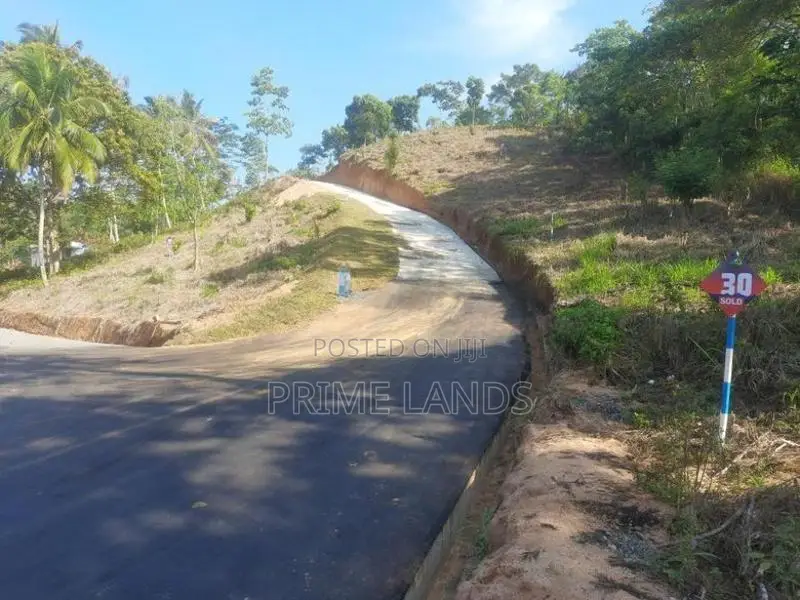 Valuable Land for Sale in Hadeniya