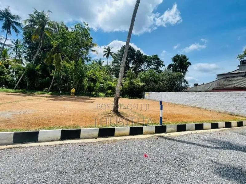 Yakkala Land Plot for Sale