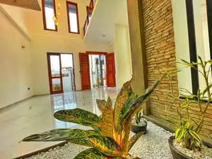 Brand New Eye Catching Three Storey Luxury House in Piliyandala