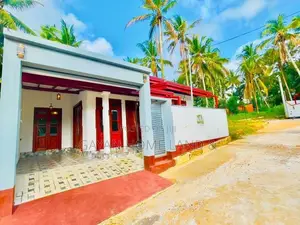 අලුත්ම අති නවීන මාදිලියේ තනිමහල් නිවසක් විකිණීමට කිරිවත්තුඩුව