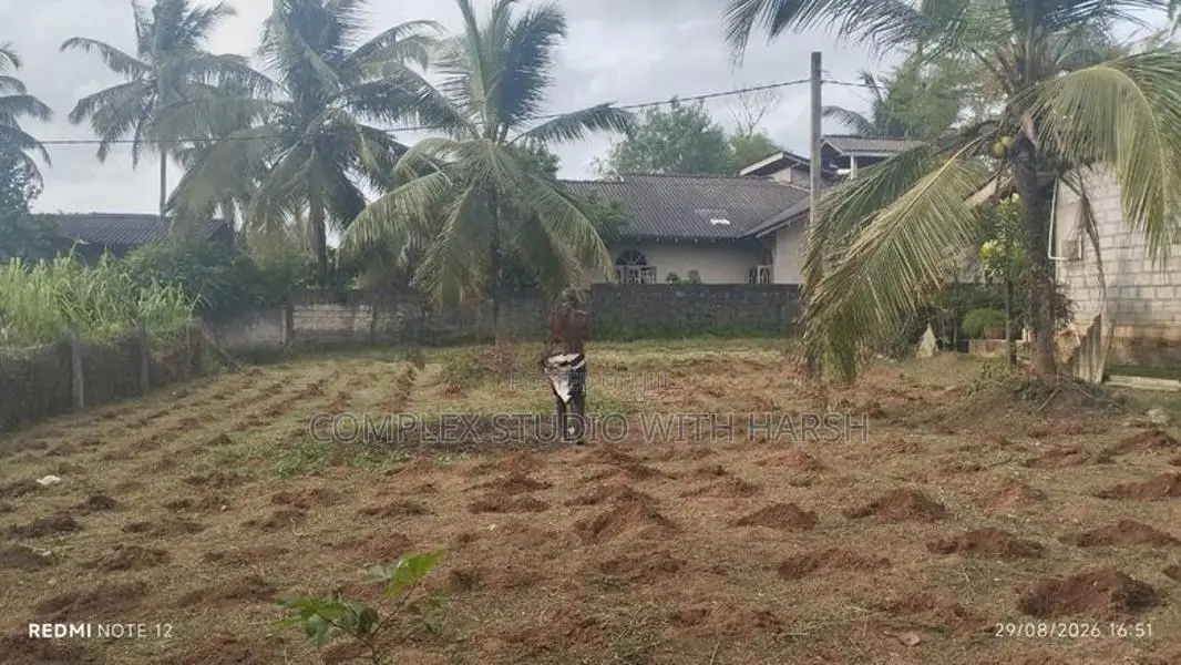 Commercial Land for Sale Walpola