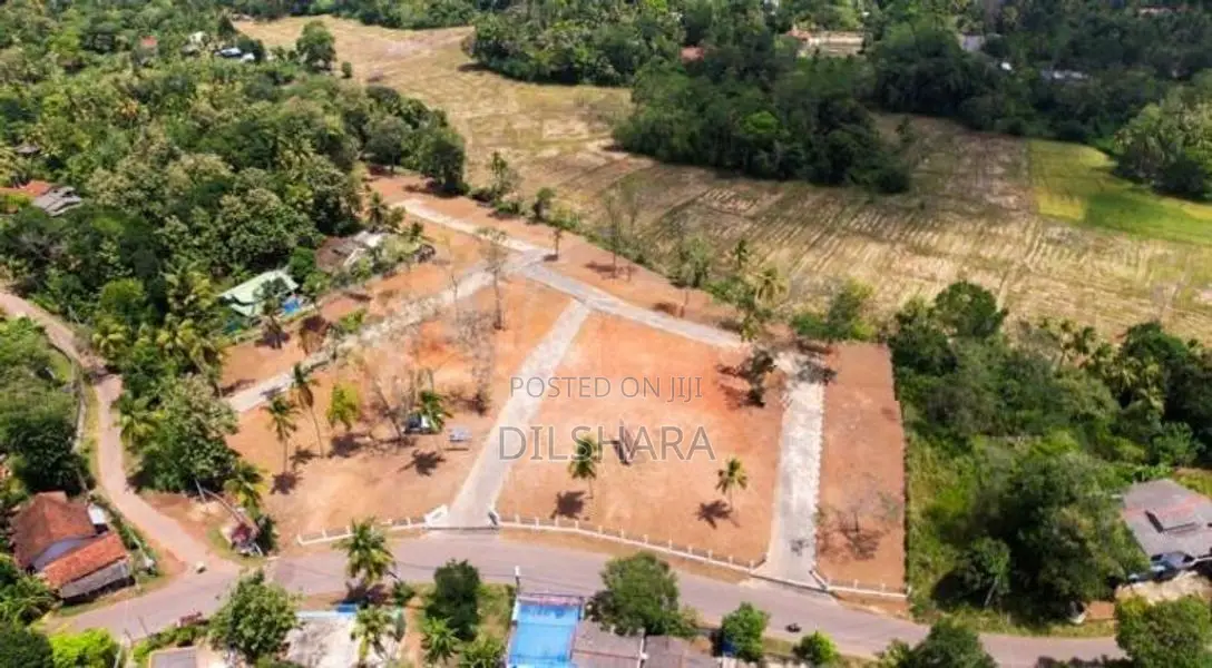 කැකනදුර පදිංචියට හොද ඉඩමක්