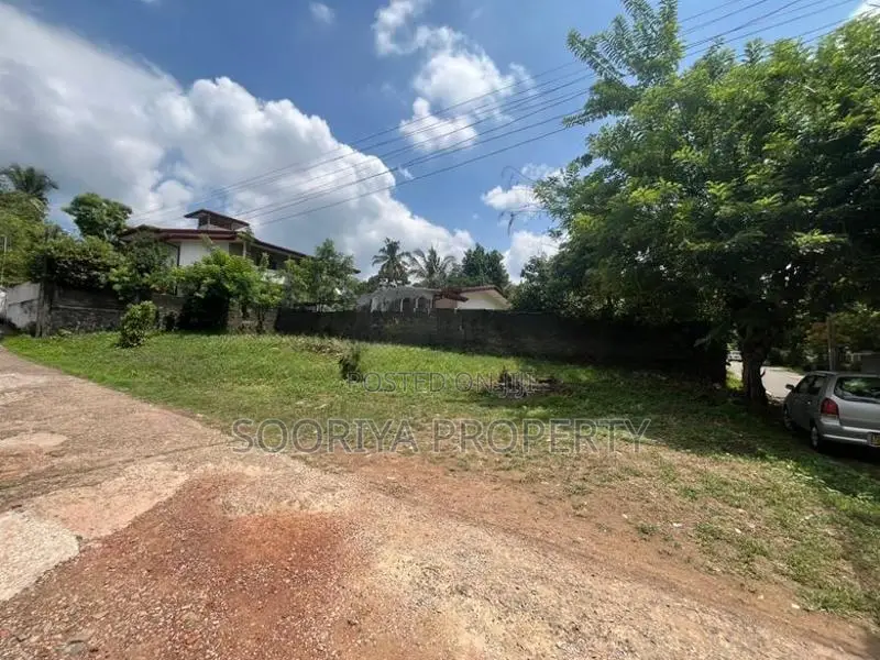 Superbly Land for Sale Piliyandala
