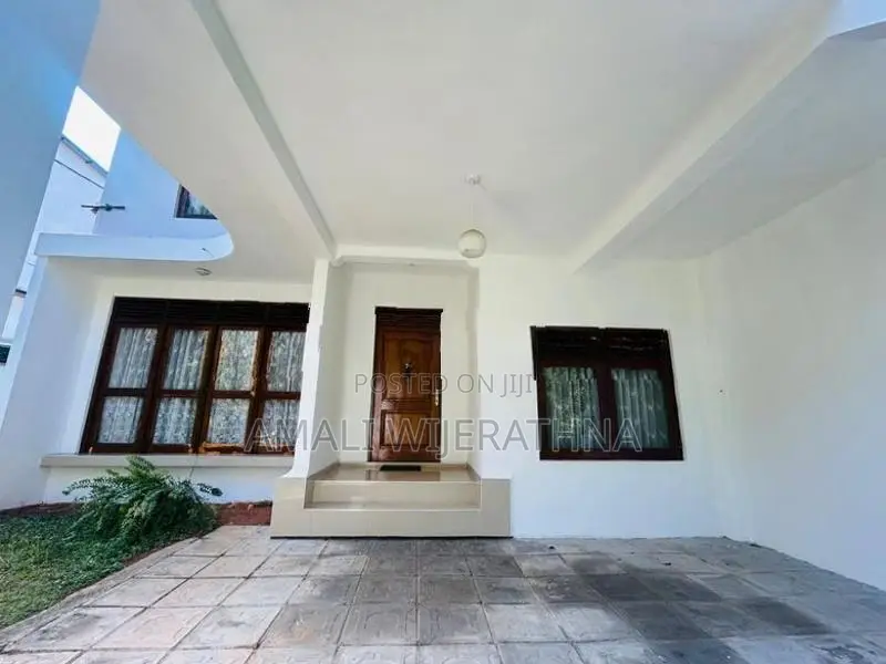 14 Perch House Sale in Doluwa