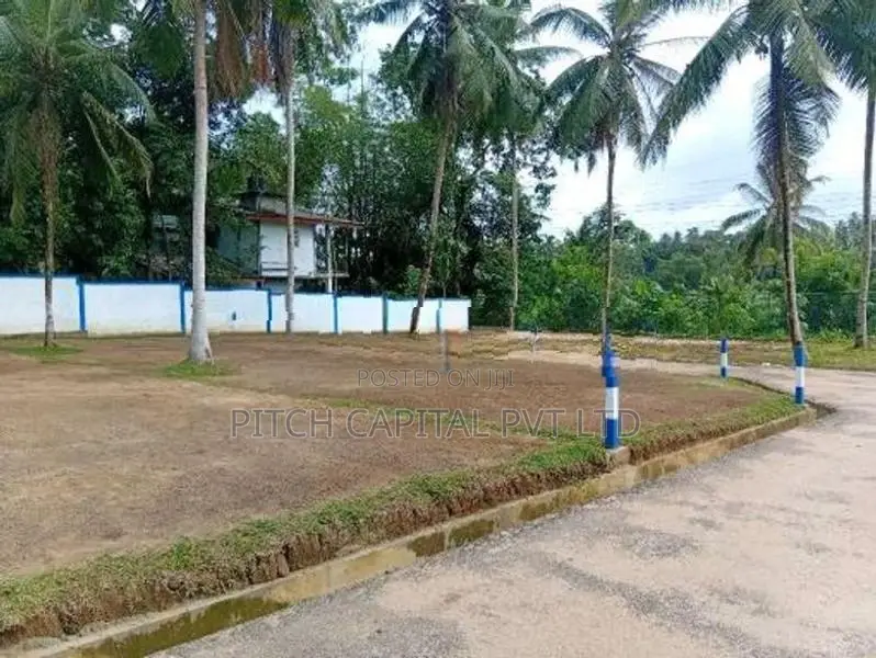 Athurugiriya - Main Town Superb Land for Sale