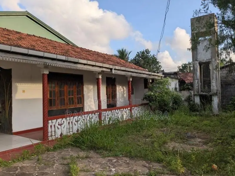 House with Land for Sale Ja Ela