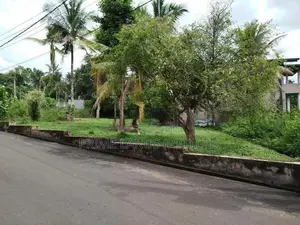 මාලඹේ චන්ද්‍රිකා කුමාරතුංග මාවතෙන් බිම් කොටස් විකිණීමට