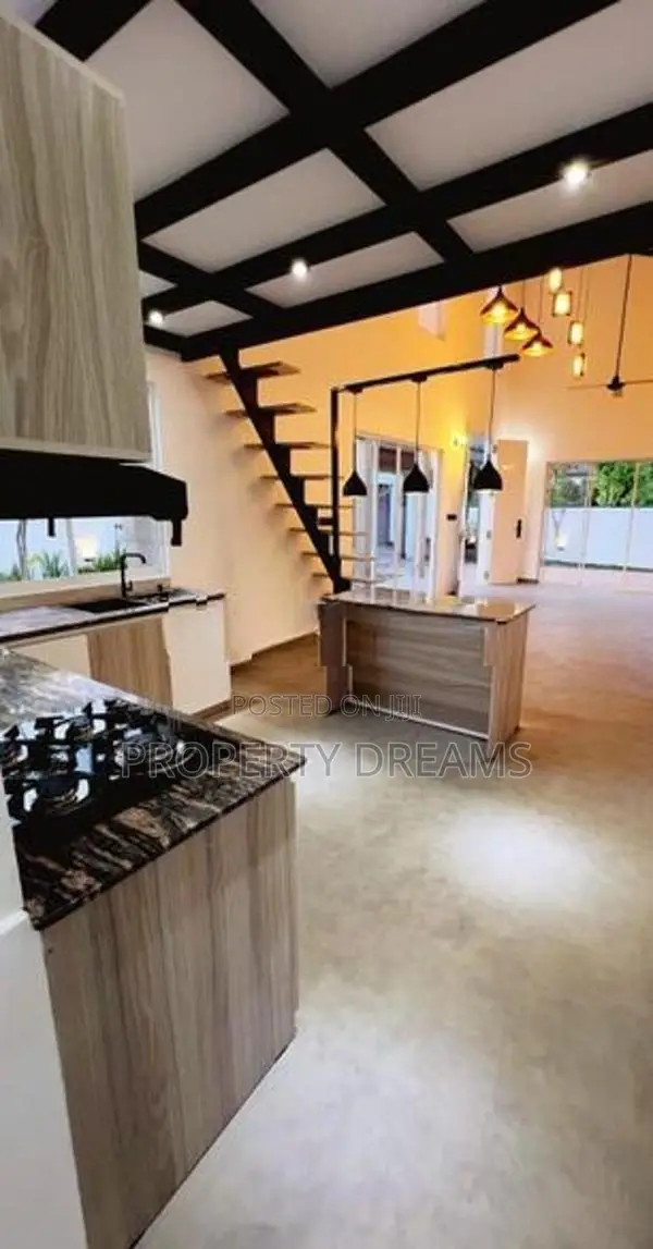 🌟 Stunning Family Residence at an Attractive Price