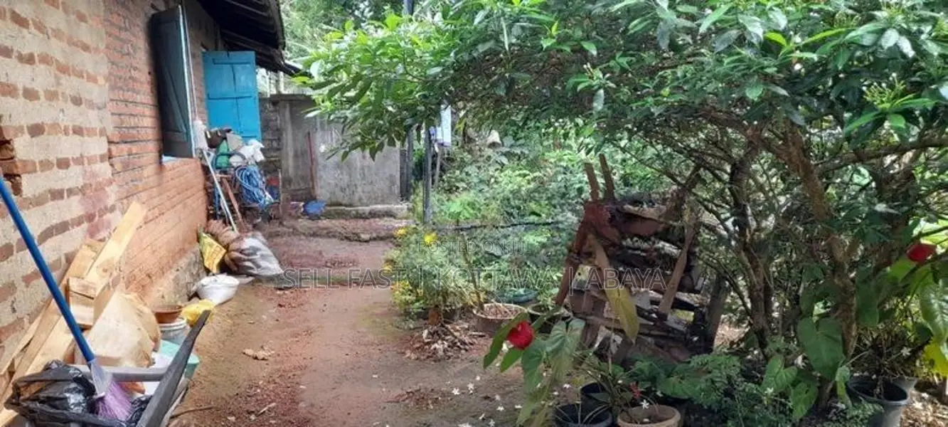 Land for sale Talawatugoda