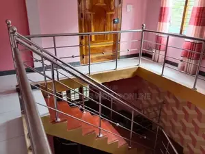 நவாலியில் மேல் மாடி வீடு விற்பனை கிழக்கு