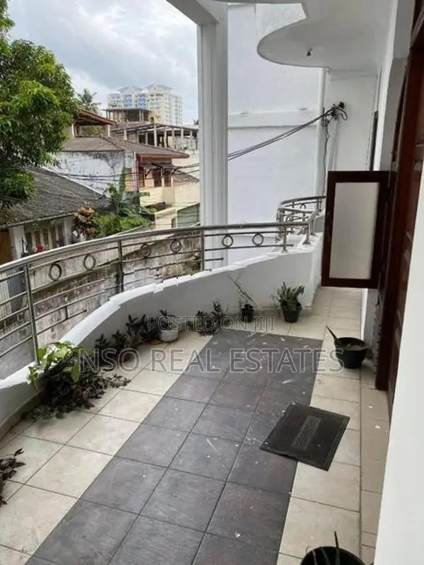 Spacious G+2 House for Sale – 2nd Block from Galle Road