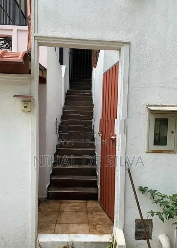 Upstairs Annex For Rent In Boralesgamuwa