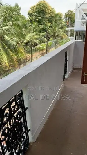 Upstairs Annex For Rent In Boralesgamuwa
