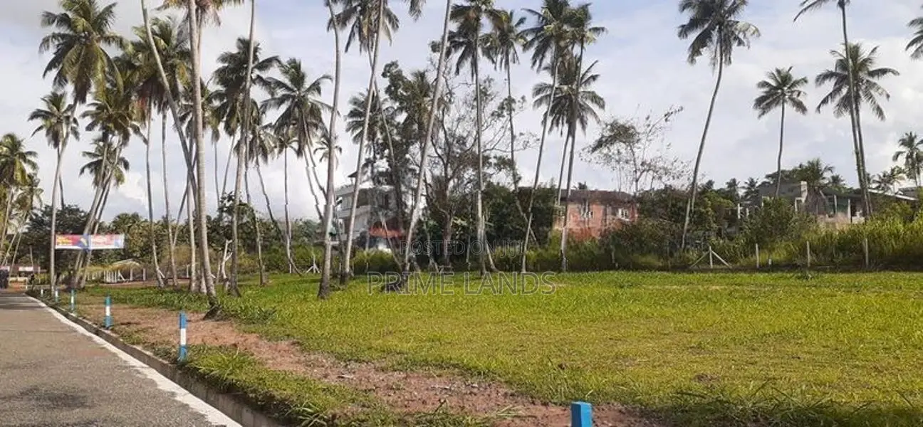 කුරුණෑගල පුත්තලම් පාරෙන් ඉඩමක්