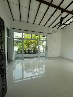 Luxurious 2 Stories House for Rent in Dehiwala