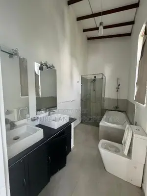Luxurious 2 Stories House for Rent in Dehiwala