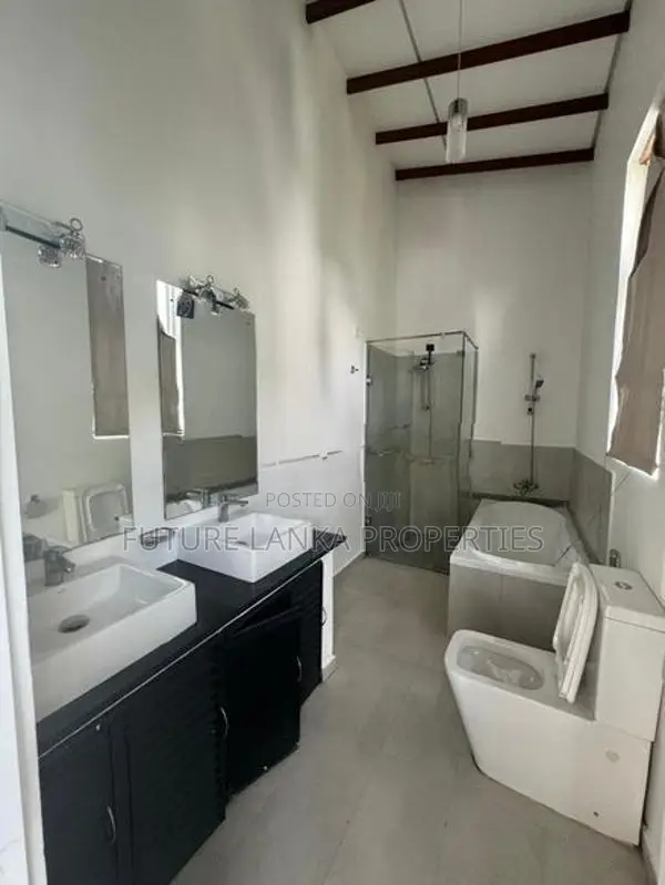 Luxurious 2 Stories House for Rent in Dehiwala