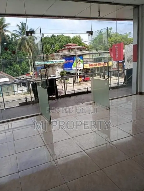 ( TC-1105) Valuable Commercial 1st Floor Shop Space Rent in Malabe