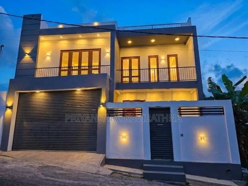 120 කොළඹ පාරට සමීප අලුත්ම දෙමහල් නිවස විකිනීමට - කැස්බෑව