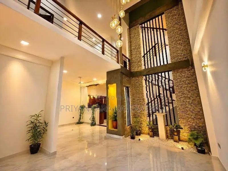 120 කොළඹ පාරට සමීප අලුත්ම දෙමහල් නිවස විකිනීමට - කැස්බෑව