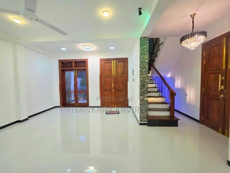 Super Quality Mordern 2 Storied House in Kahatuduwa
