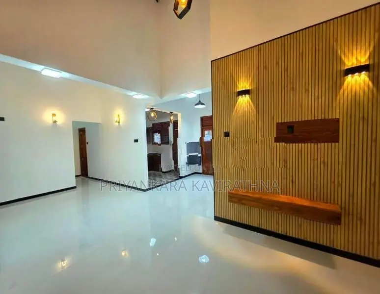 වාසතු විද්‍යානුකූලව ඉදිකළ අලංකාර අලුත්ම නිවස විකිනීමට - පොල්ගස්ඕවිට