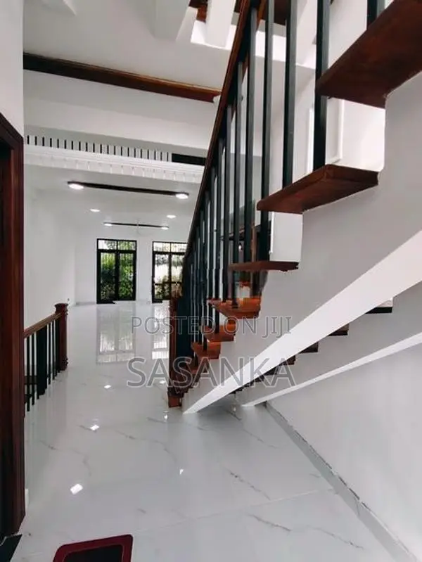 Malabe 6 Bed Rooms Three Story Super Luxury House For sale