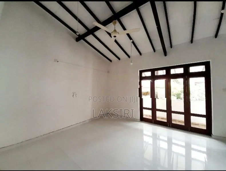 Luxury 1st Floor House Rent Nugegoda Stanley Thelkarathna Mawatha
