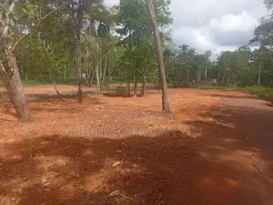 Lake Facing Land for Sale in Koggala