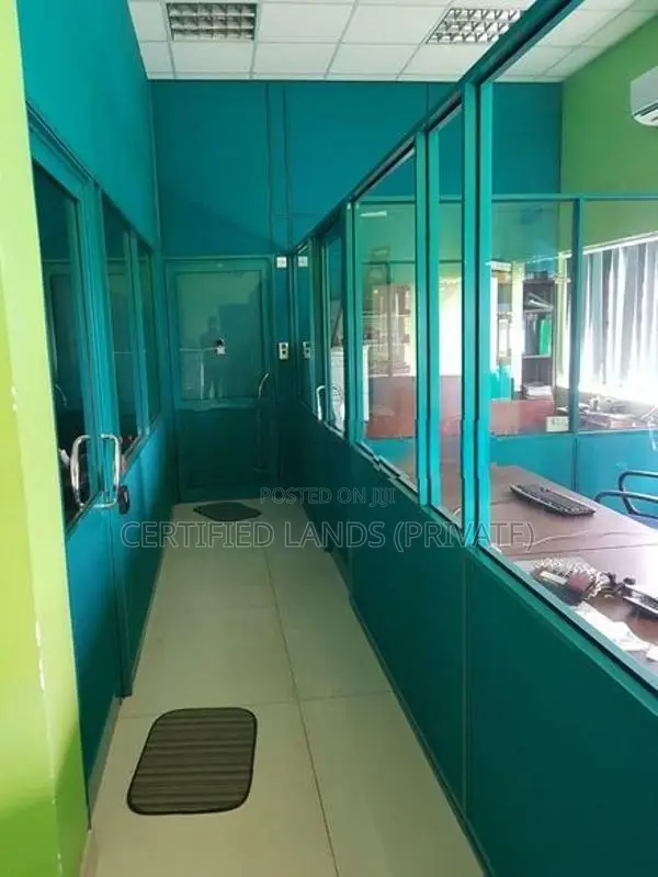 FULLY FURNISHED A/C OFFICE SPACE FOR RENT IN NAWALA
