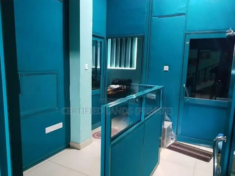 FULLY FURNISHED A/C OFFICE SPACE FOR RENT IN NAWALA
