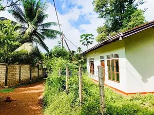 නිට්ටඹුව – ඌරපොලෙන් අලුත්ම නිවසක් ලක්ෂ 59කට