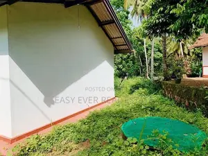 නිට්ටඹුව – ඌරපොලෙන් අලුත්ම නිවසක් ලක්ෂ 59කට