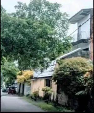Prime Commercial Building with Spacious Residence for Sale-Ratmalana