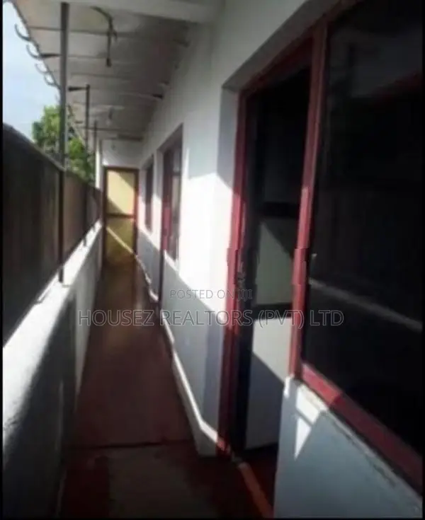 Prime Commercial Building with Spacious Residence for Sale-Ratmalana