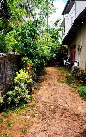 House with Land for Sale Himbutana