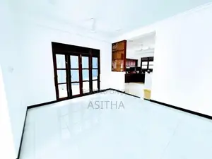 පදිංචි නොවු අලුත්ම දෙමහල් නිවස පිලියන්දල නගරයෙ