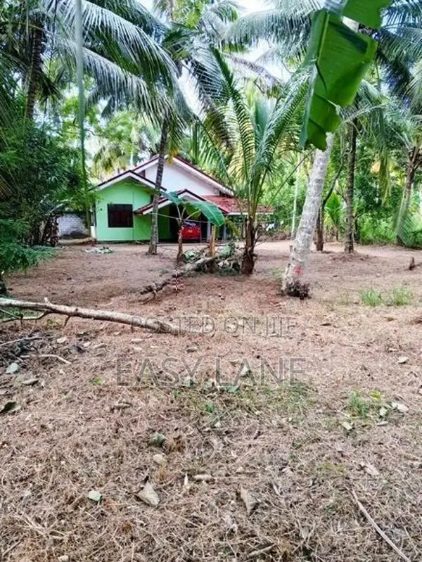 House with Land for Sale in Naththandiya