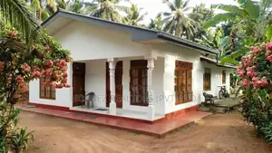 Luxury House and Fertile Land in Wellewela, Matale