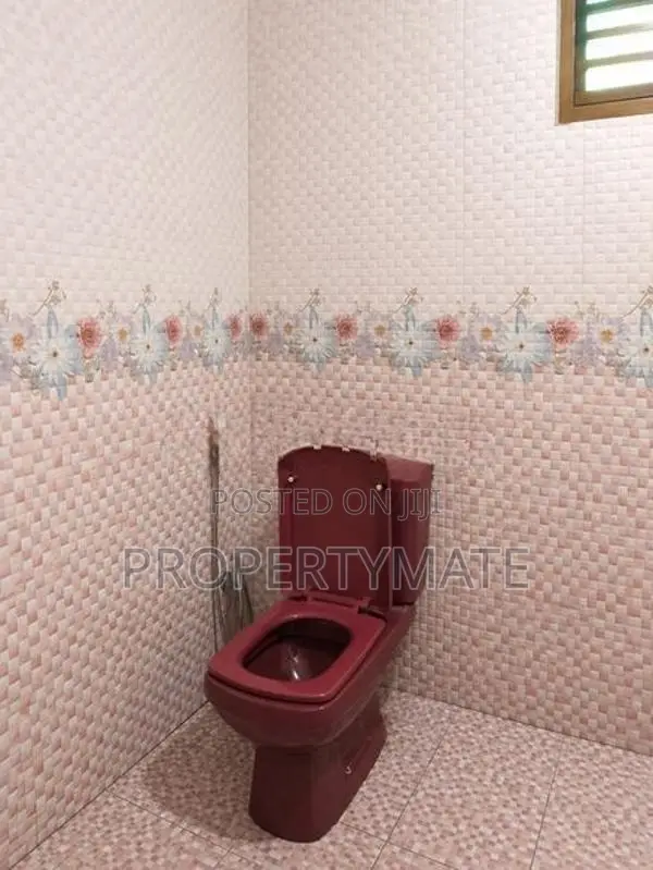Two-storey House for Sale In Kadugannawa Kandy