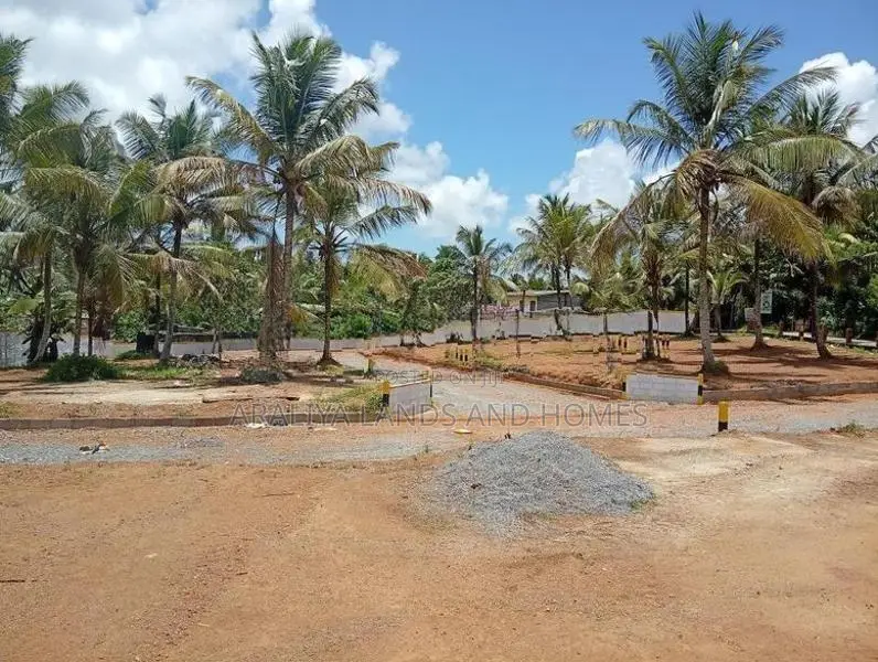 Land for Sale in Close to Kahathuduwa Higway