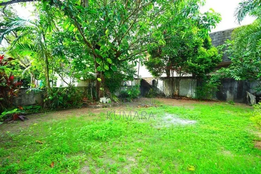 Commercial Land for Sale in Katubedda