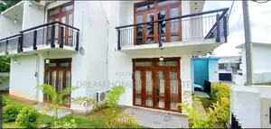 Beautiful 4 Bedroom House for Sale in Polgasovita