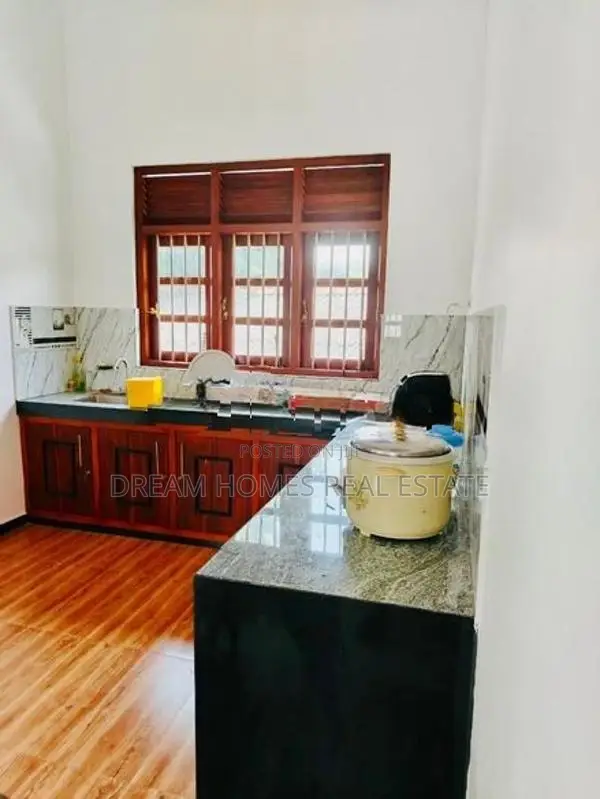 Spacious 5-Bedroom Family Home for Sale – Homagama